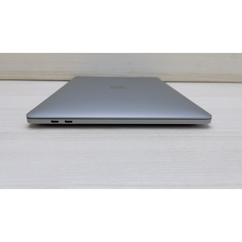 MacBook Pro 15 2016 Space  I7 2.7ghz 16/512